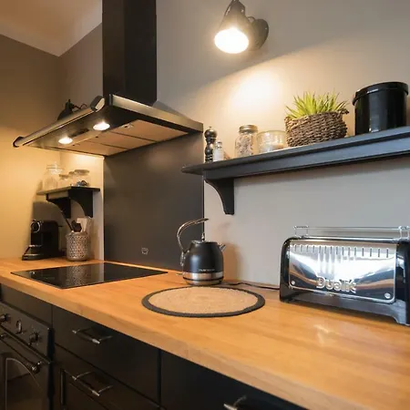 Savoielac - Maveria Apartment